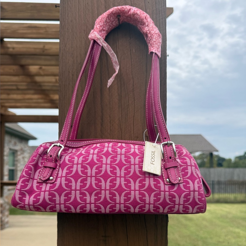 NWT! Fossil Rare Vintage Magenta Logo Pink Barrel Shoulder Bag - Picture 2 of 8